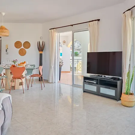 Ocean View Villa With Private Jacuzzi & Complex Pool Los Cristianos (Tenerife)
